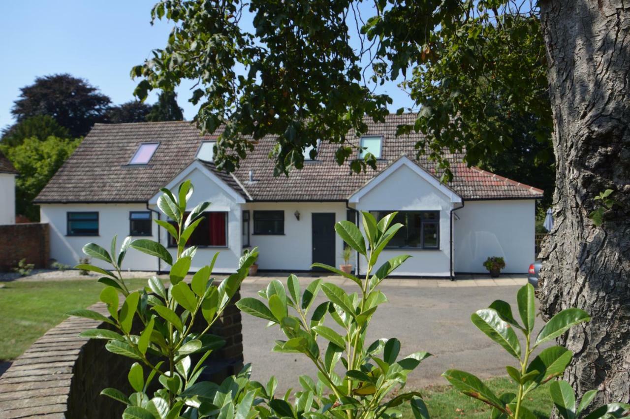 Hotel Tarras Little Hadham Exterior foto